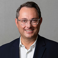 PR Porträtfoto von Eric Bussert